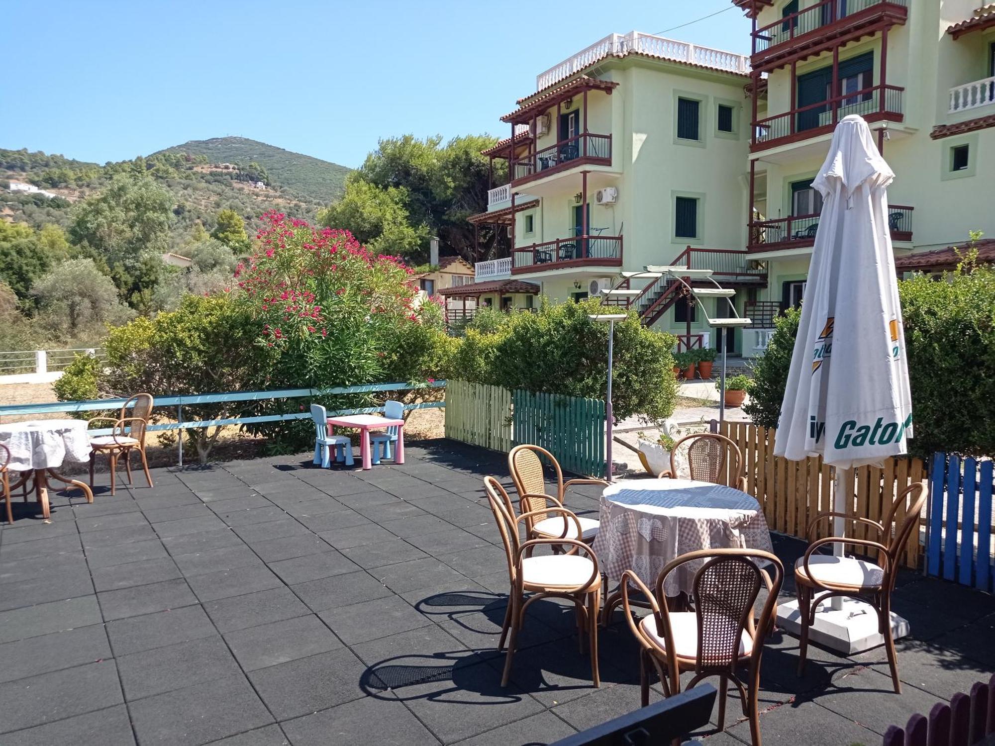 Alexandros Rooms & Studios Skopelos Exterior foto