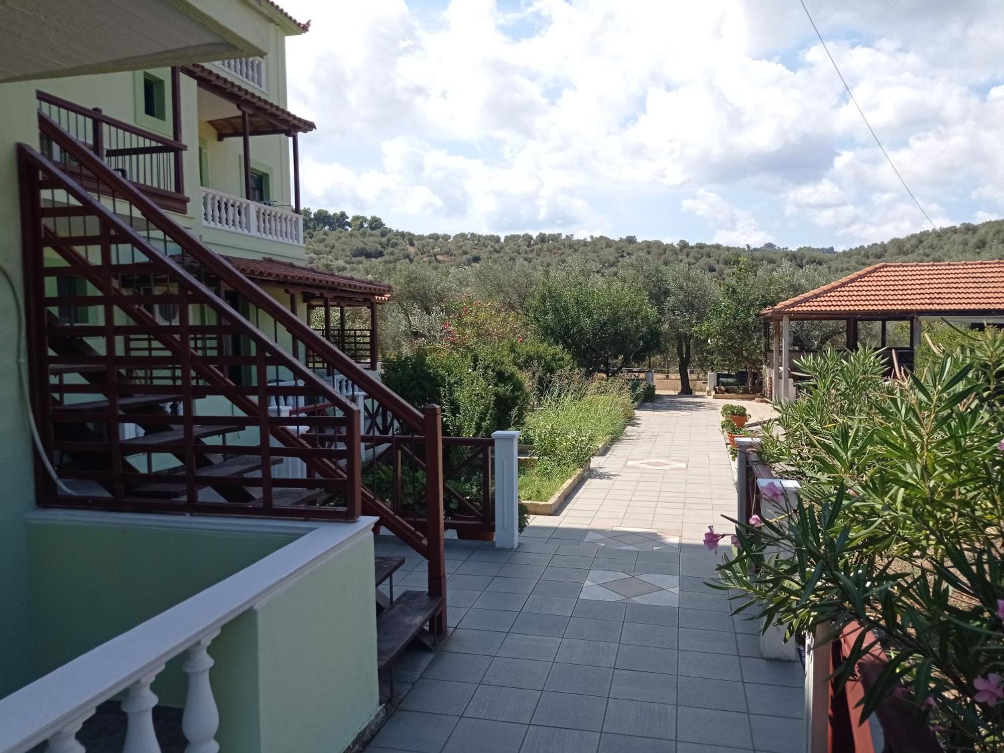 Alexandros Rooms & Studios Skopelos Exterior foto